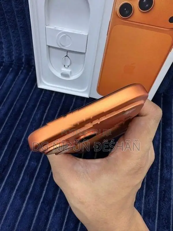 Apple iPhone 17 Pro Max Cosmatic Orange (Used)