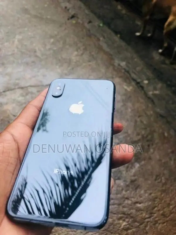 Apple iPhone XS (Used)