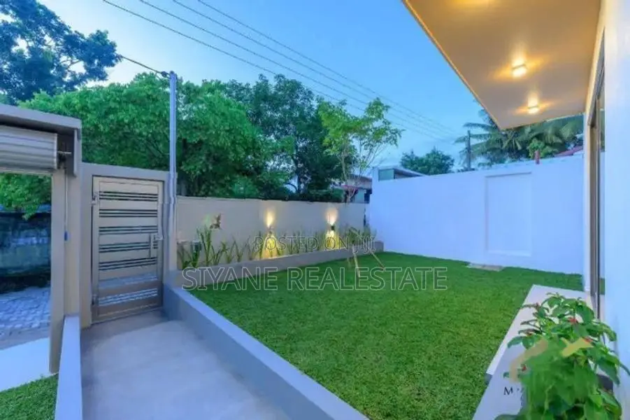 Brand New Luxury House for Sale Piliyandala, Kesbewa