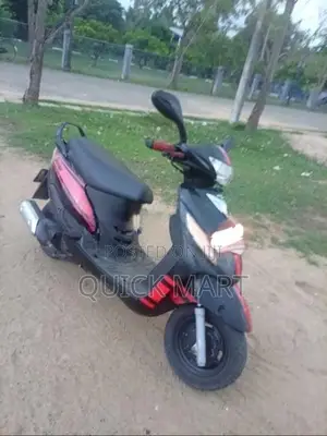 Mahindra Uzo 125 2017
