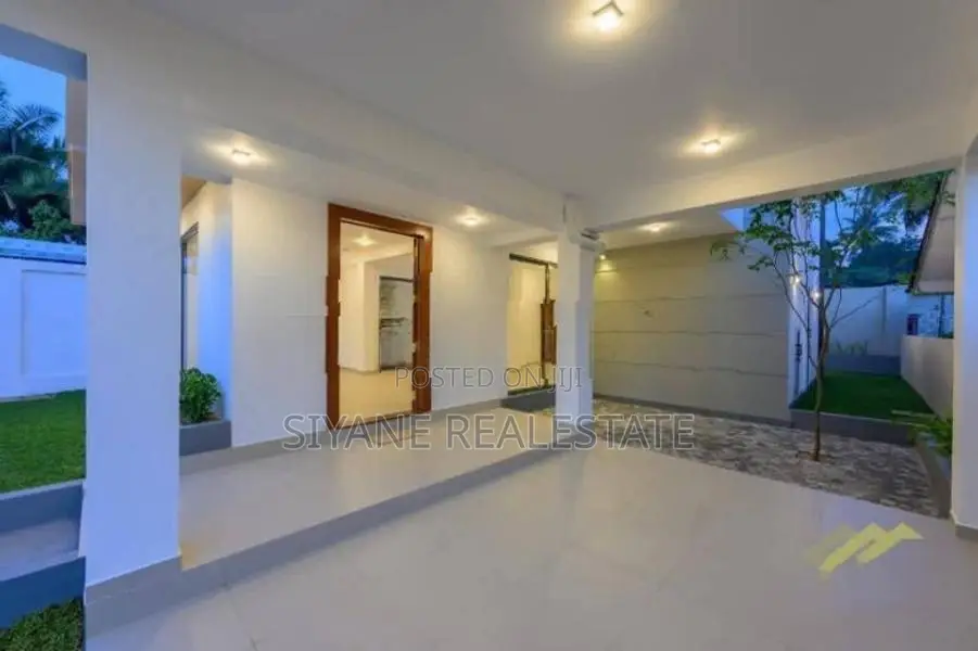 Brand New Luxury House for Sale Piliyandala, Kesbewa