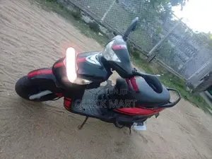 Mahindra Uzo 125 2017