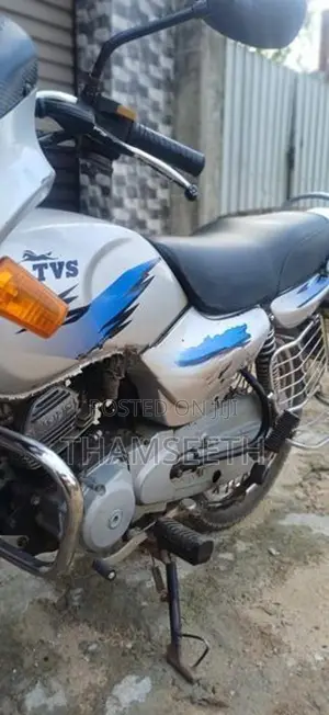 TVS Victor 2005