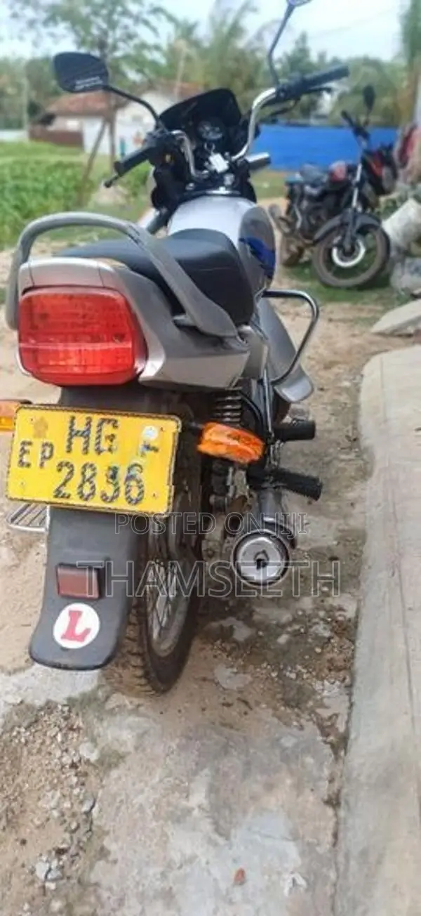 TVS Victor 2005