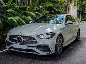Mercedes Benz C200 AMG Premium Plus 2024