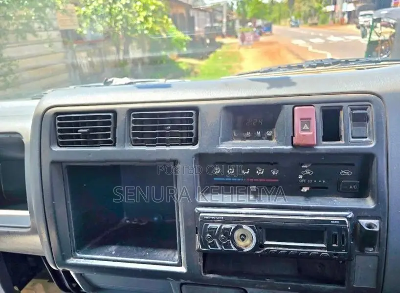 Toyota Dyna 15B 1999