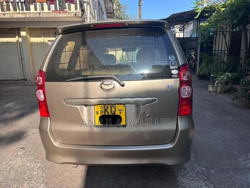 Toyota Avanza 2011