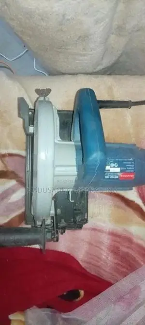 Hand-Held Circular Saw