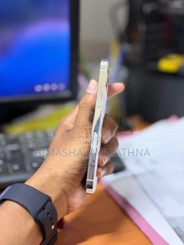 Apple iPhone 12 Pro (Used)