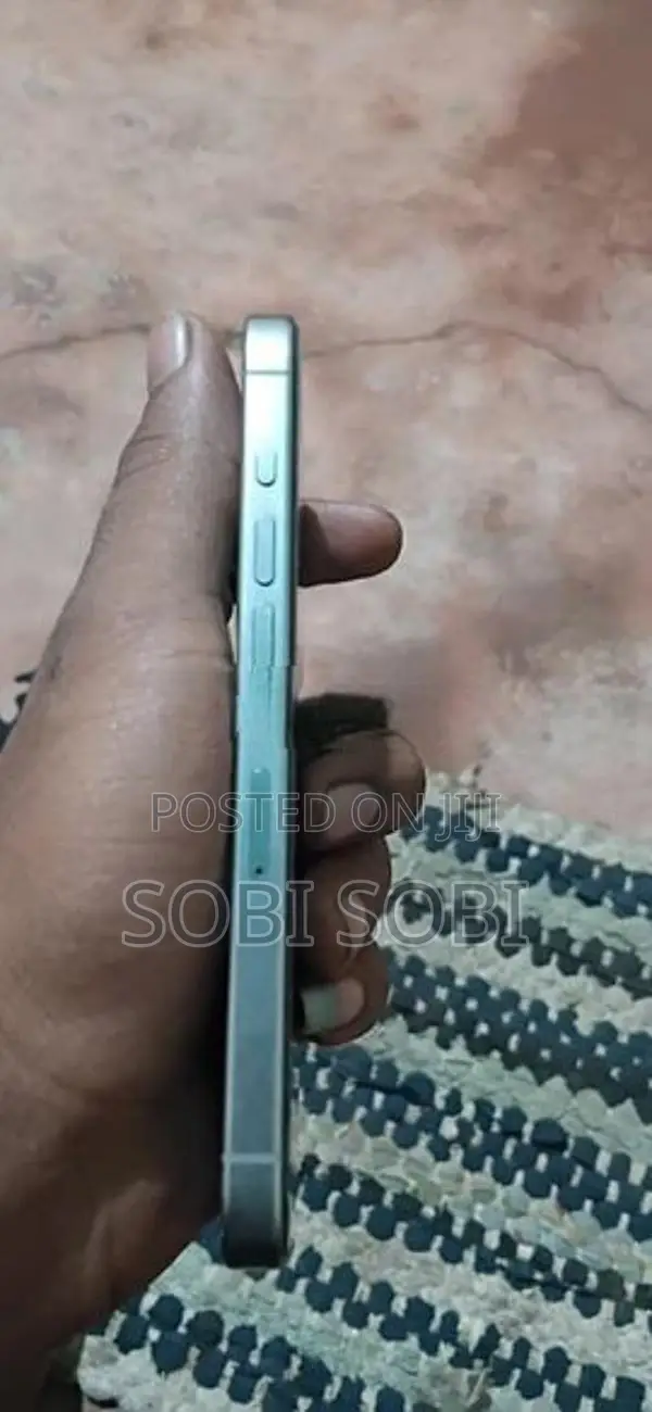Apple iPhone 15 Pro (Used)