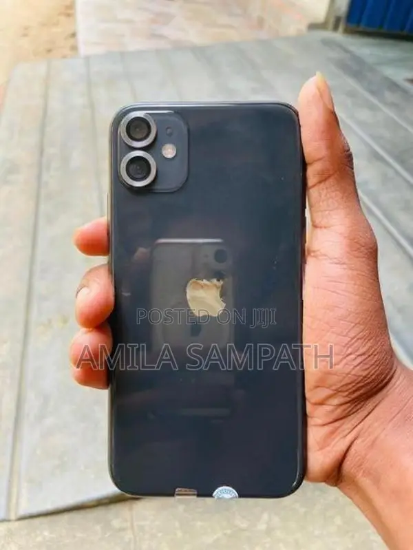 Apple iPhone 11 128GB (Used)