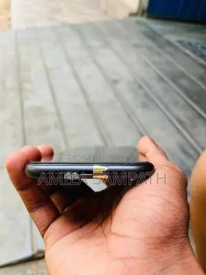 Apple iPhone 11 128GB (Used)