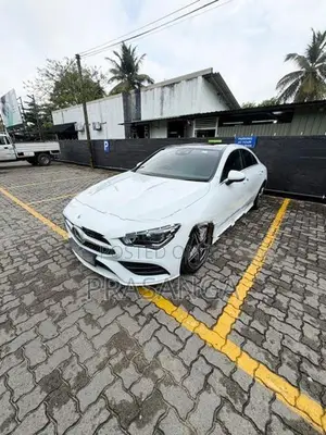 Mercedes Benz CLA 180 AMG Premium Plus 2019