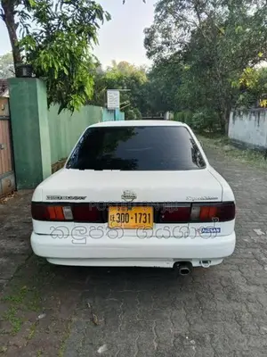 Nissan Sunny FB 13 1992