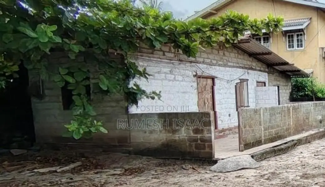 Commercial Land for Long-Term Lease – Ekala, Kanuwana