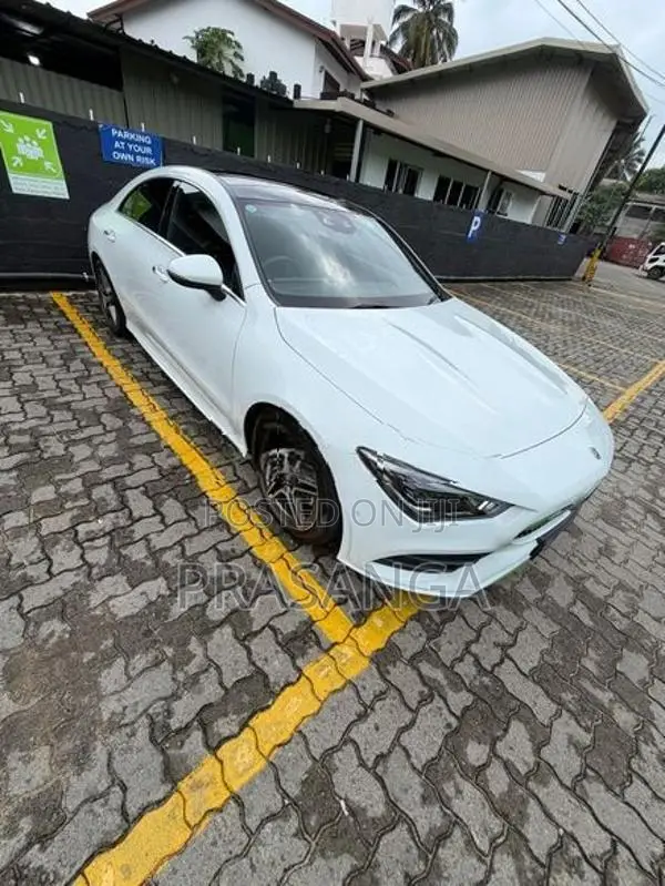 Mercedes Benz CLA 180 AMG Premium Plus 2019