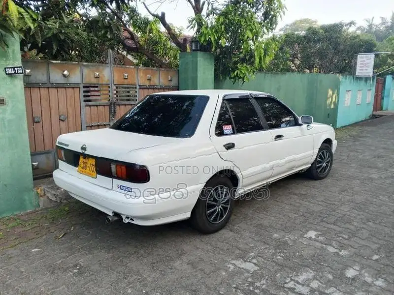 Nissan Sunny FB 13 1992