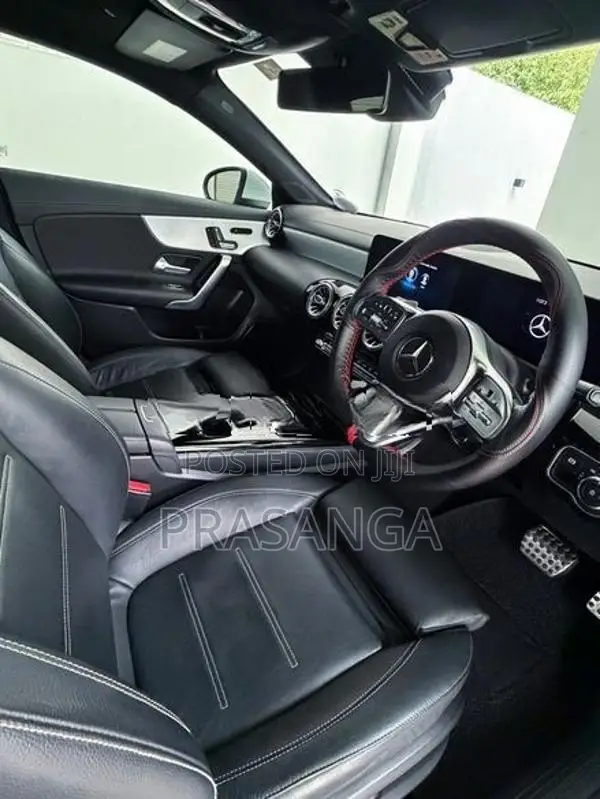 Mercedes Benz CLA 180 AMG Premium Plus 2019