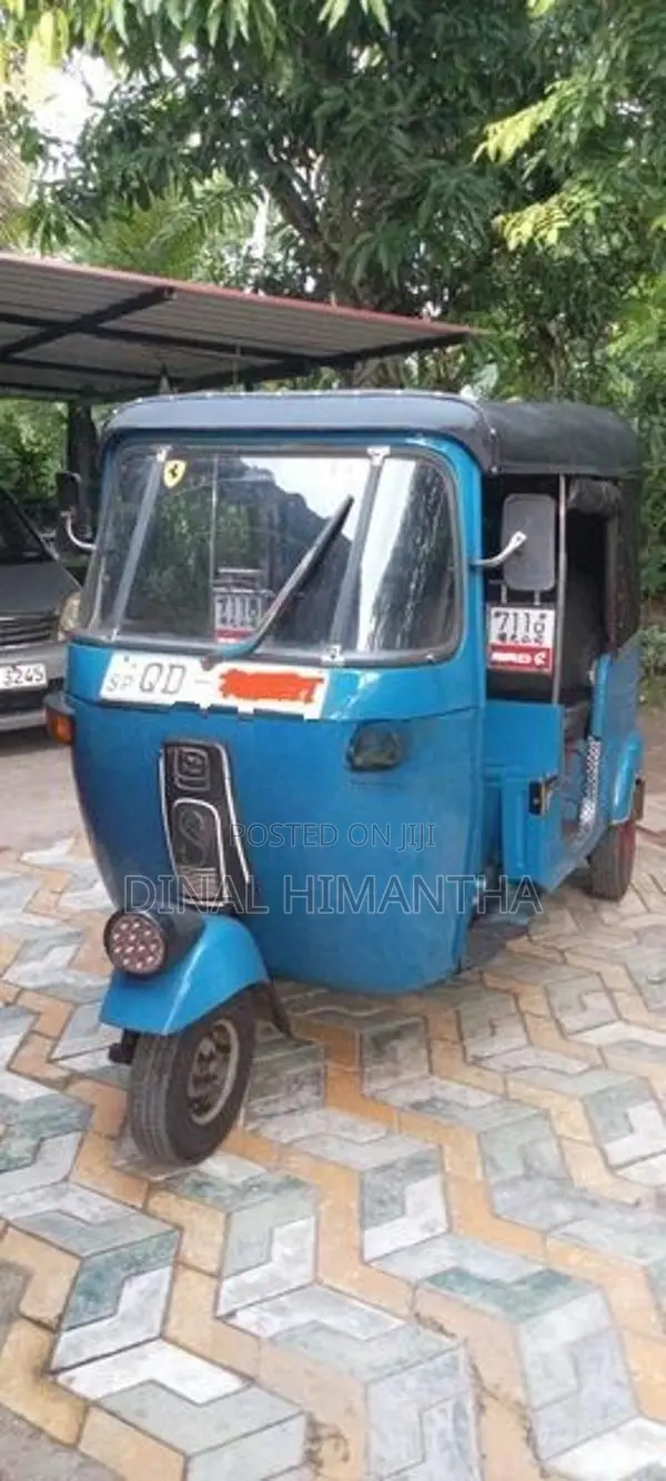 Bajaj RE 2006