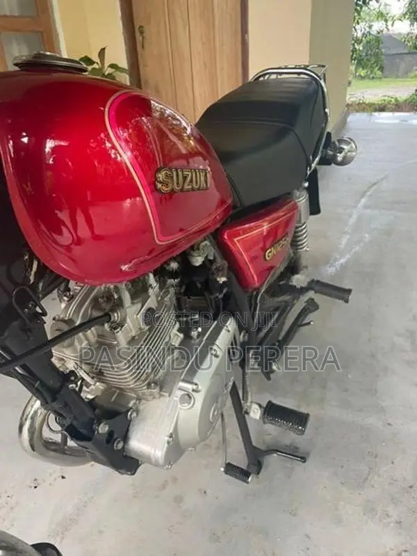 Suzuki GN 125 2025