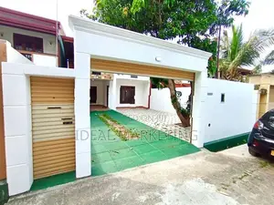 4 Bedroom Two Storied House for Sale - Kesbewa (EM592)