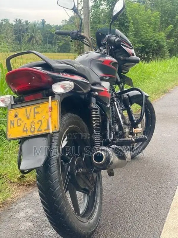 Bajaj Discover used 2010