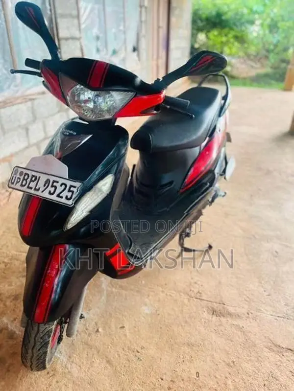 Mahindra Uzo 125 2015