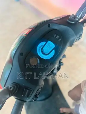 Mahindra Uzo 125 2015