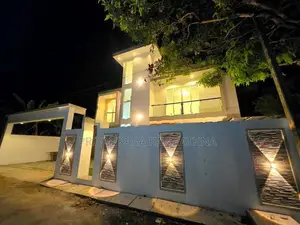 With Pool - Piliyandala Town Super Quality Mordern 3 Storied House