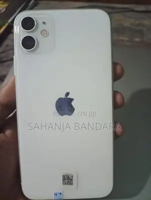 Apple iPhone 11 (Used)