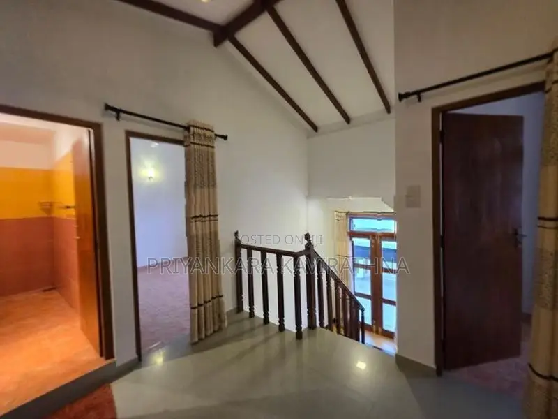 බෝකුන්දර පිහිටි අංගසම්පූර්ණ දෙමහල් නිවස විකිනීමට