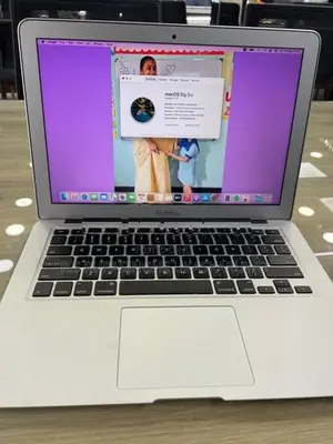 Apple Mackbook Air