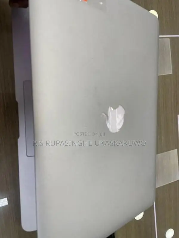 Apple Mackbook Air