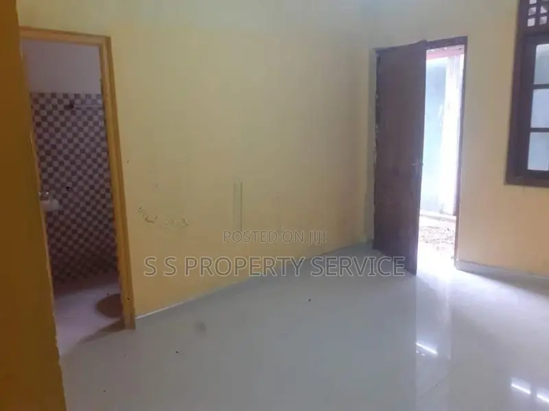 House is for sale in Habarakada Junction (SSPH-285)