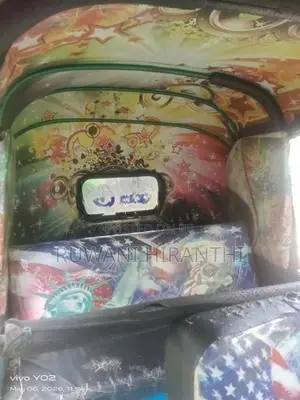 Bajaj RE 1998
