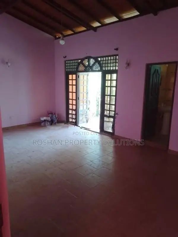 Uspair House for Rent in Rathmalana