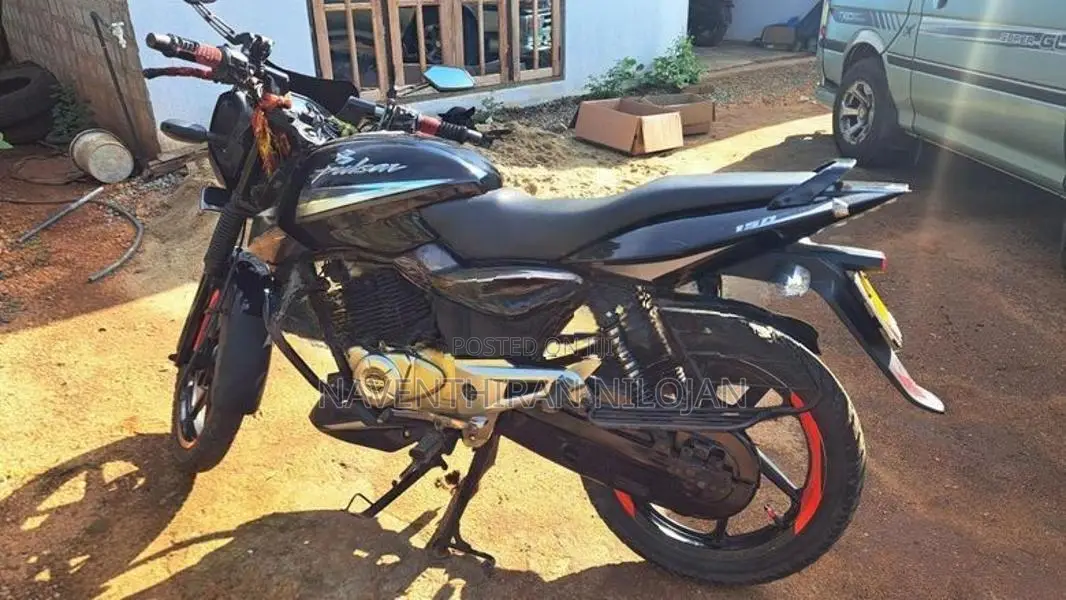 Bajaj Pulsar 150 2015