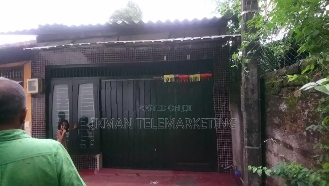 Land with Two Houses for Sale in Kolonnawa