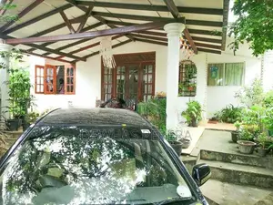 House for sale ranmutugala road kirillawala kadawata