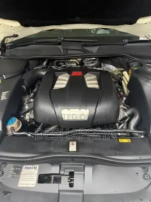 Porsche Cayenne S Hybrid 2013
