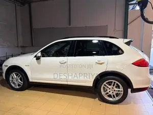 Porsche Cayenne S Hybrid 2013