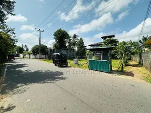 Land in Piliyandala Ganewatta Devala Rd