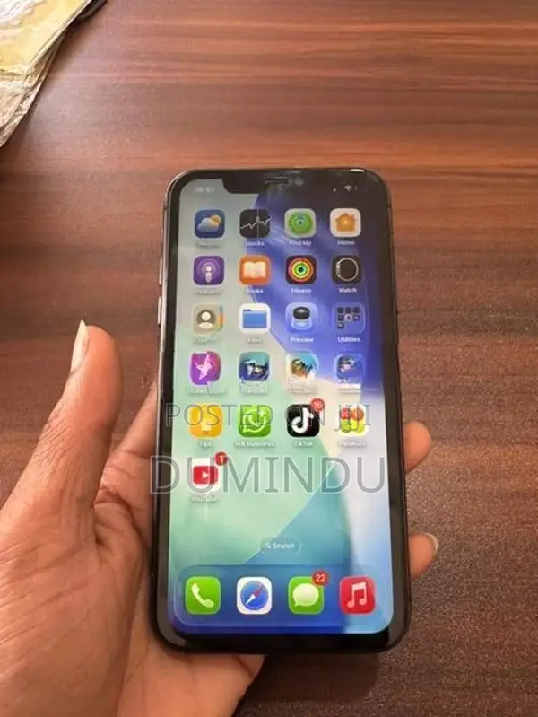 Apple iPhone 11 128GB (Used)