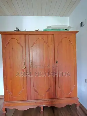 Almari 03 Door - Teak Wood