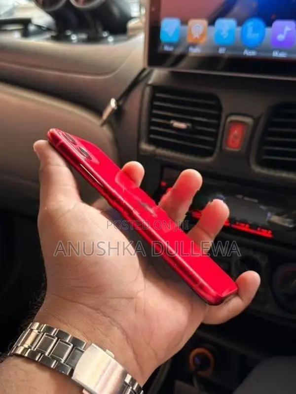 Apple iPhone 11 Red (Used)