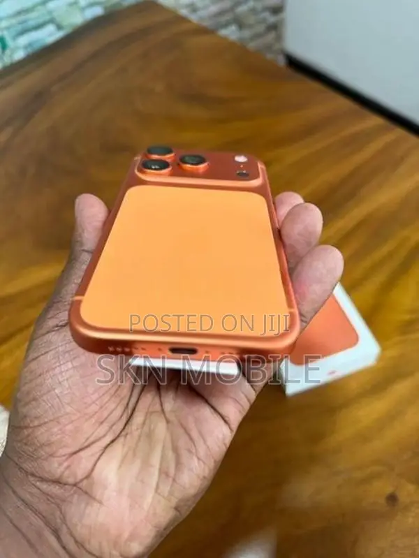 Apple iPhone 17 Pro 256GB eSIM (Used)