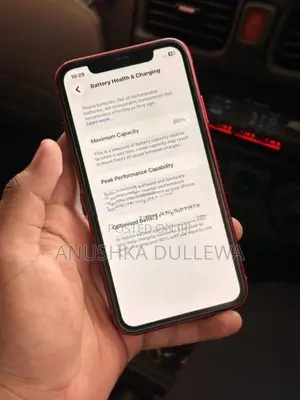 Apple iPhone 11 Red (Used)