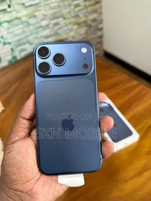 Apple iPhone 17 Pro Max 256GB XA (Used)
