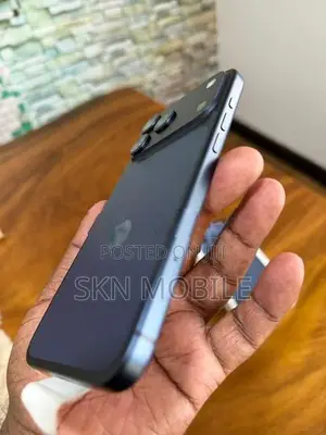 Apple iPhone 17 Pro Max 256GB XA (Used)