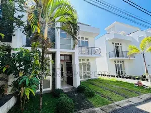 Almost Brand New 2 Storey Luxury House for Sale in Piliyandala